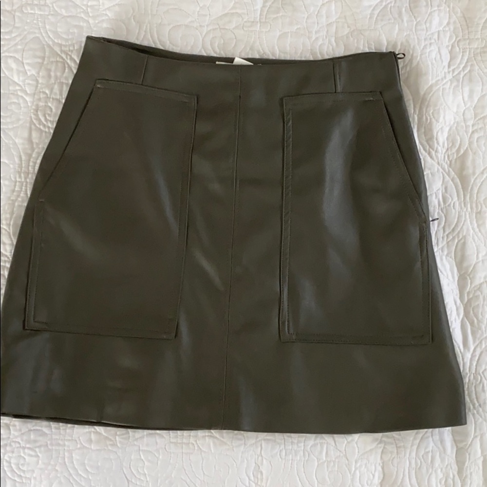 Olive green (mini) skirt